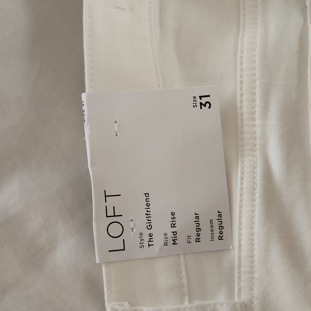NWT LOFT The Girlfriend Mid Rise White Jeans Size 31/12